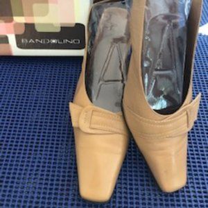 Bandolino Soy Beige Kidskin Slingbacks